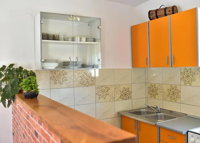In With Terrace, Air Conditioning, Wi-fi * Vir