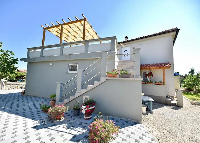 In With Terrace, Air Conditioning, Wi-fi