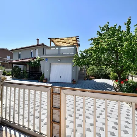 In With Terrace, Air Conditioning, Wi-fi Apartment
