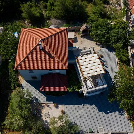In With Terrace, Air Conditioning, Wi-fi * Vir
