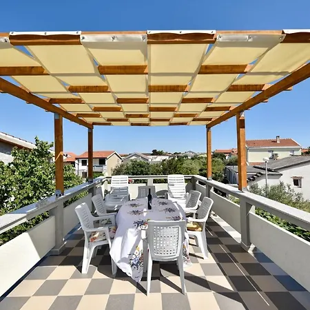 In With Terrace, Air Conditioning, Wi-fi Apartmán *