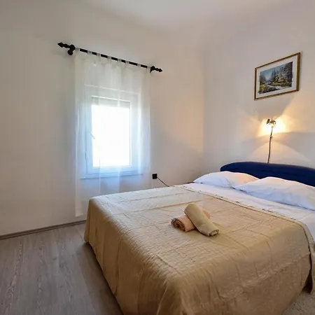 In With Terrace, Air Conditioning, Wi-fi *
