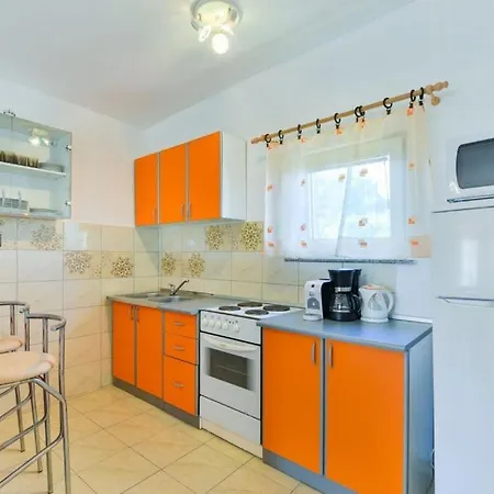 In With Terrace, Air Conditioning, Wi-fi Vir