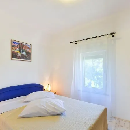 In With Terrace, Air Conditioning, Wi-fi *