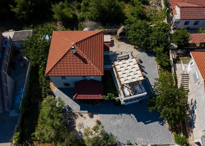 In With Terrace, Air Conditioning, Wi-fi * Vir